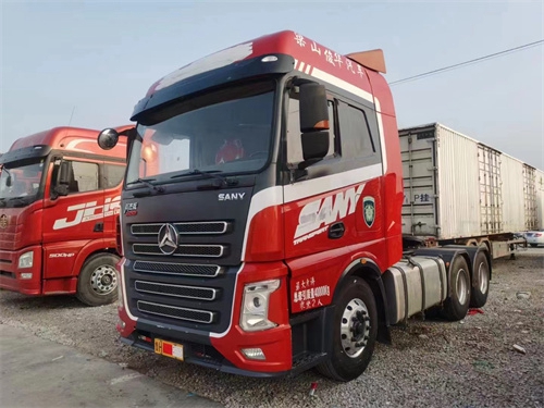 二手雙驅輕體牽引車