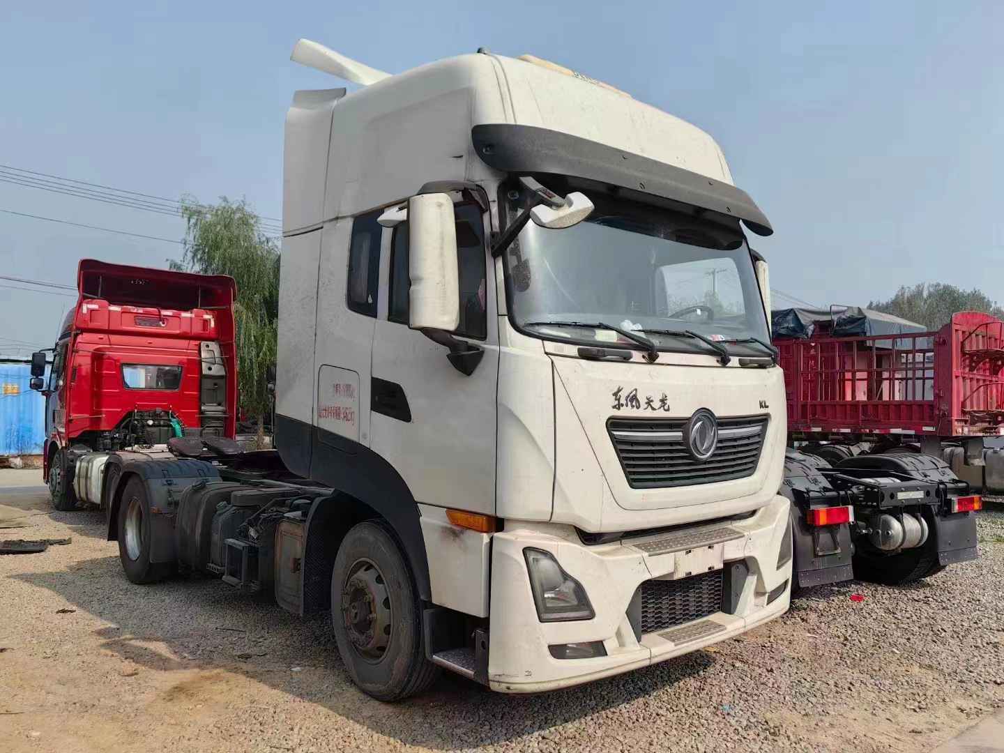二手東風天龍牽引車